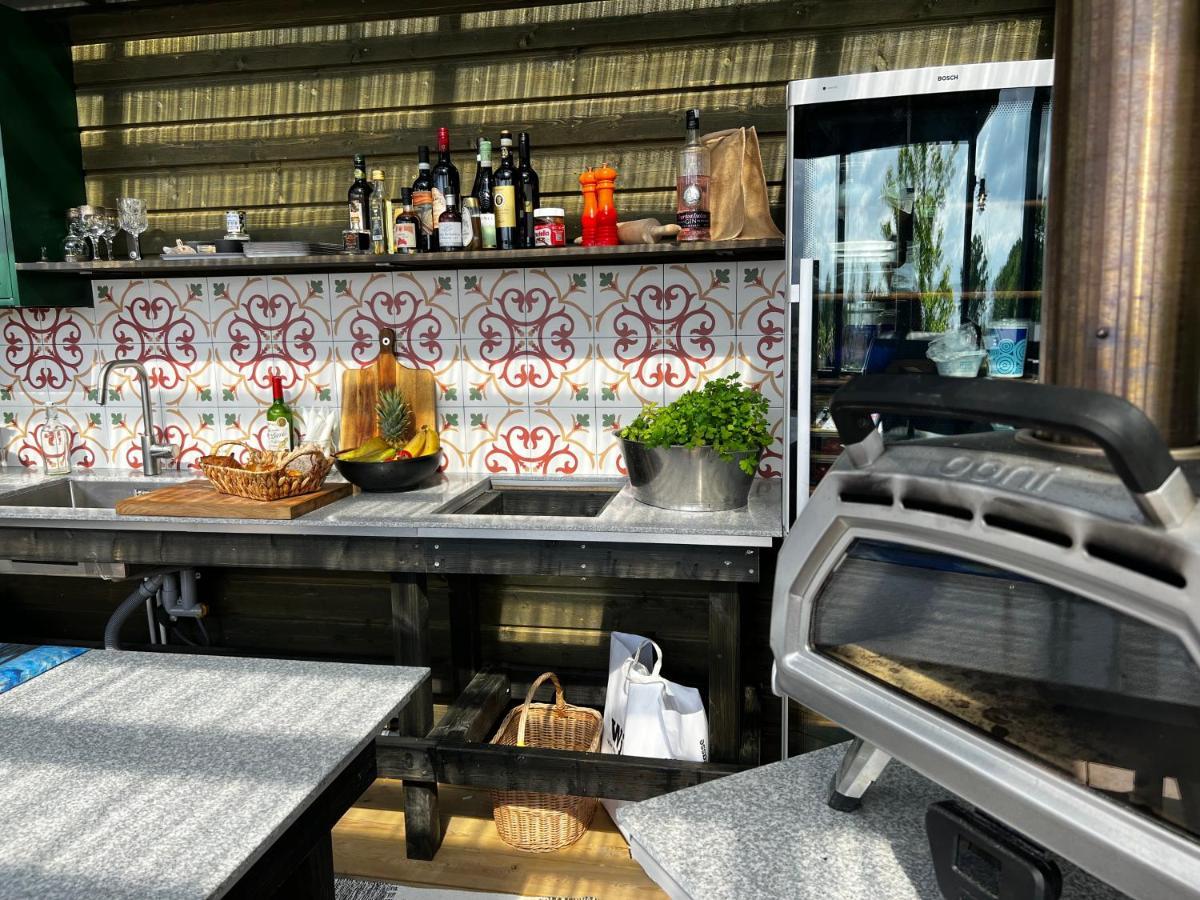 Vaettervy Glamping Hotel Habo Kültér fotó