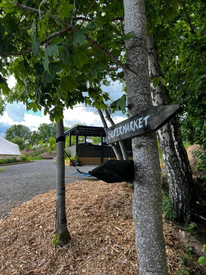Vaettervy Glamping Hotel Habo Kültér fotó