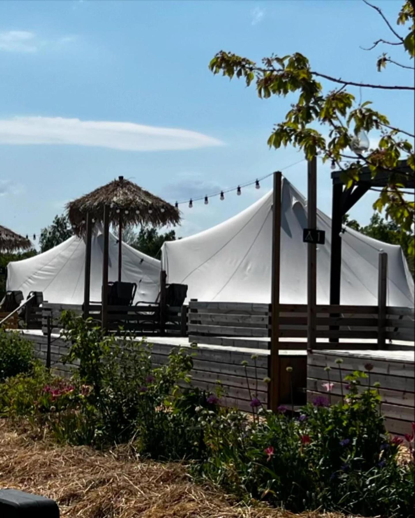 Vaettervy Glamping Hotel Habo Kültér fotó
