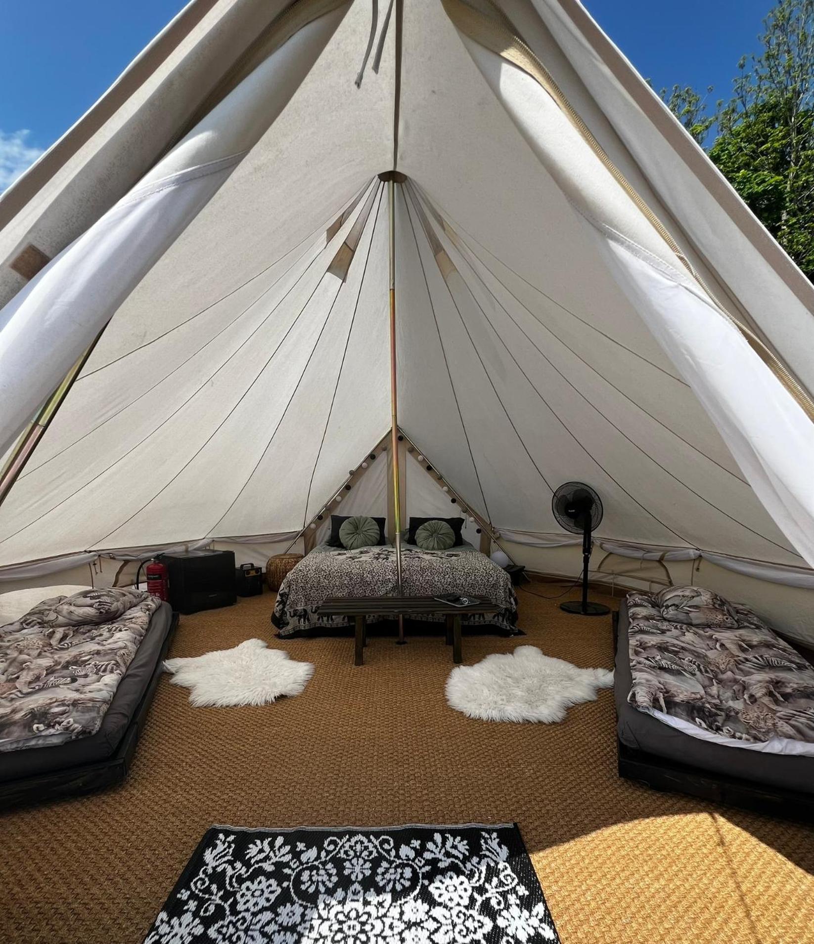 Vaettervy Glamping Hotel Habo Kültér fotó