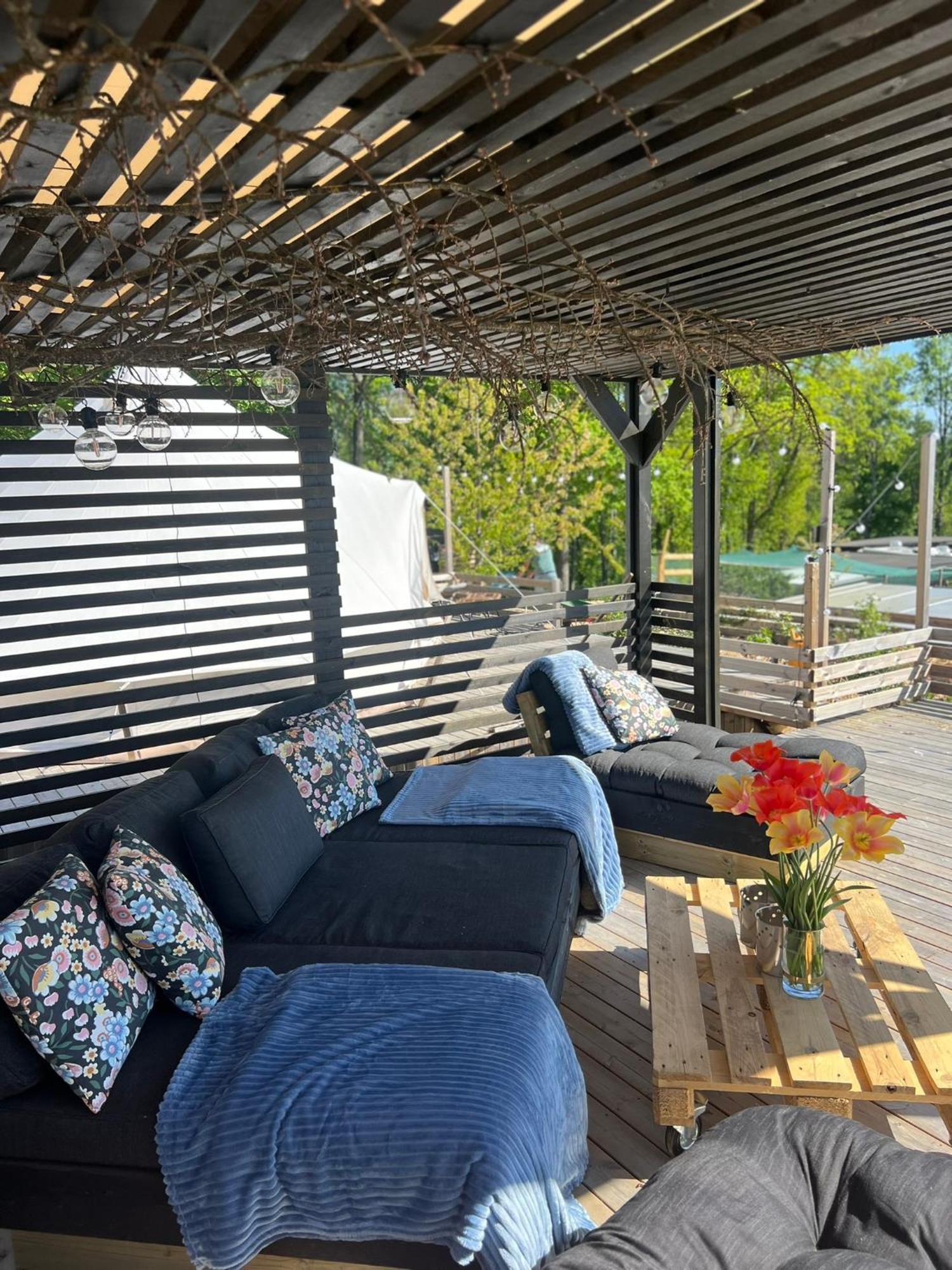 Vaettervy Glamping Hotel Habo Kültér fotó
