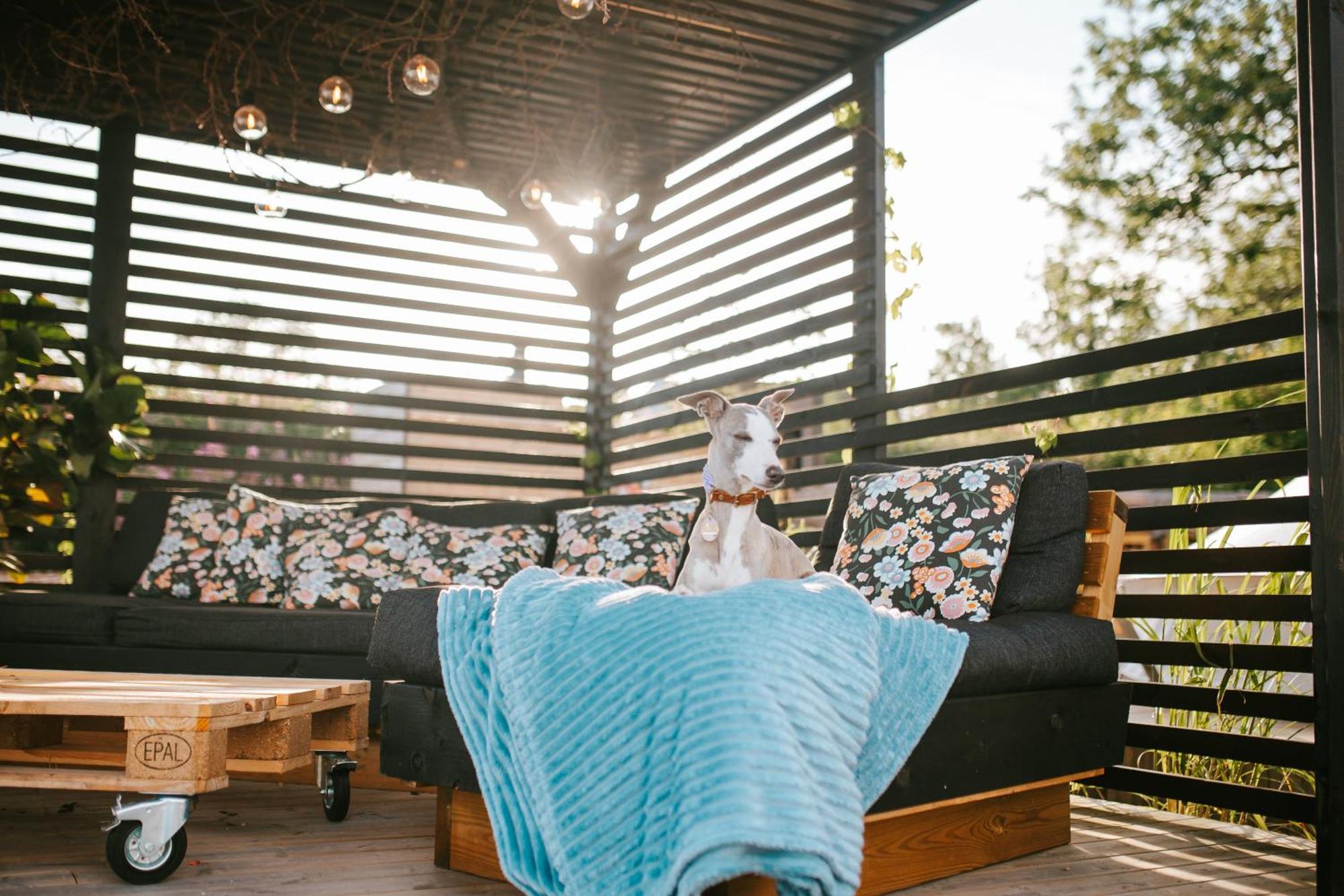 Vaettervy Glamping Hotel Habo Kültér fotó