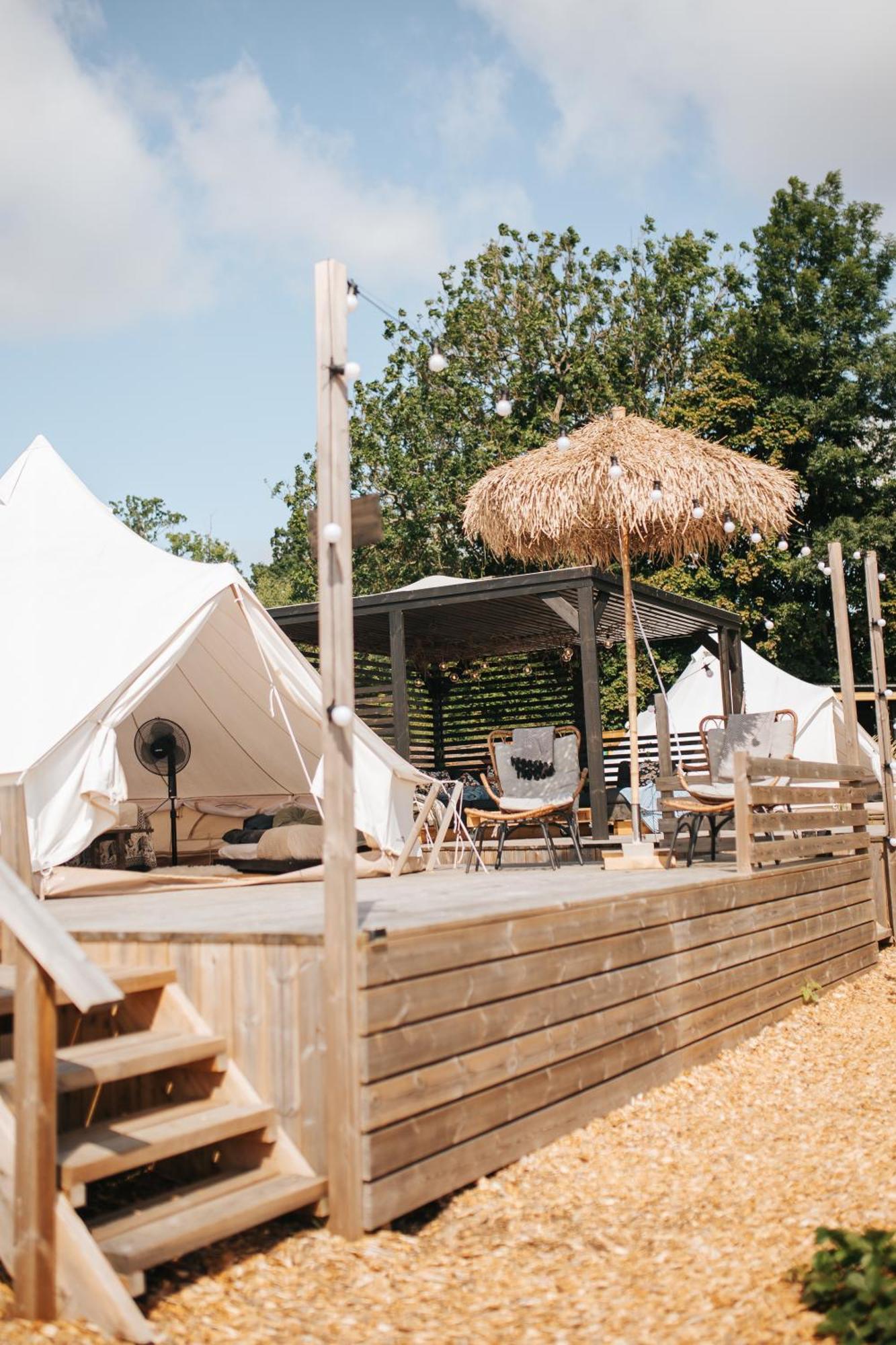 Vaettervy Glamping Hotel Habo Kültér fotó